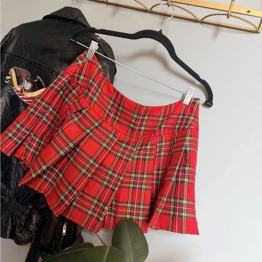 Red Plaid Pleated Mini Skirt - Classic Tartan Style